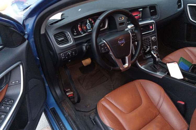 Used Volvo V60 2015 T5 Zhiya Edition Interior 3