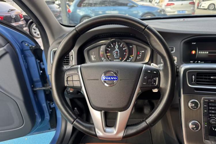 Used Volvo V60 2015 T5 Zhiya Edition Interior 8