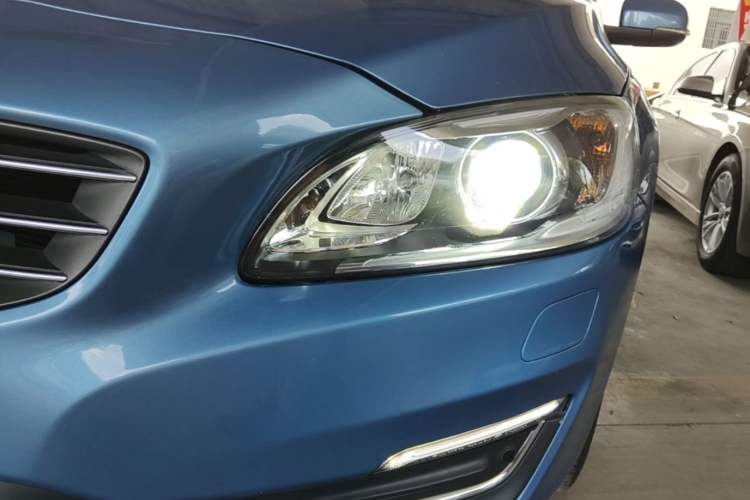 Used Volvo V60 2015 T5 Zhiyi Edition Left Front Headlight