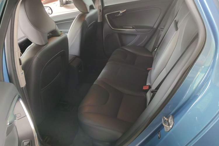 Used Volvo V60 2015 T5 Zhiyi Edition Left Rear Seat