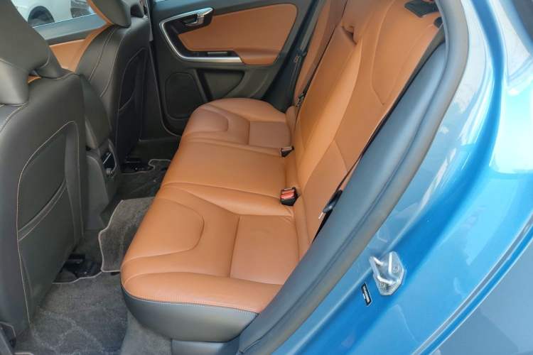 Used Volvo V60 2015 T5 Zhiya Edition Left Rear Seat