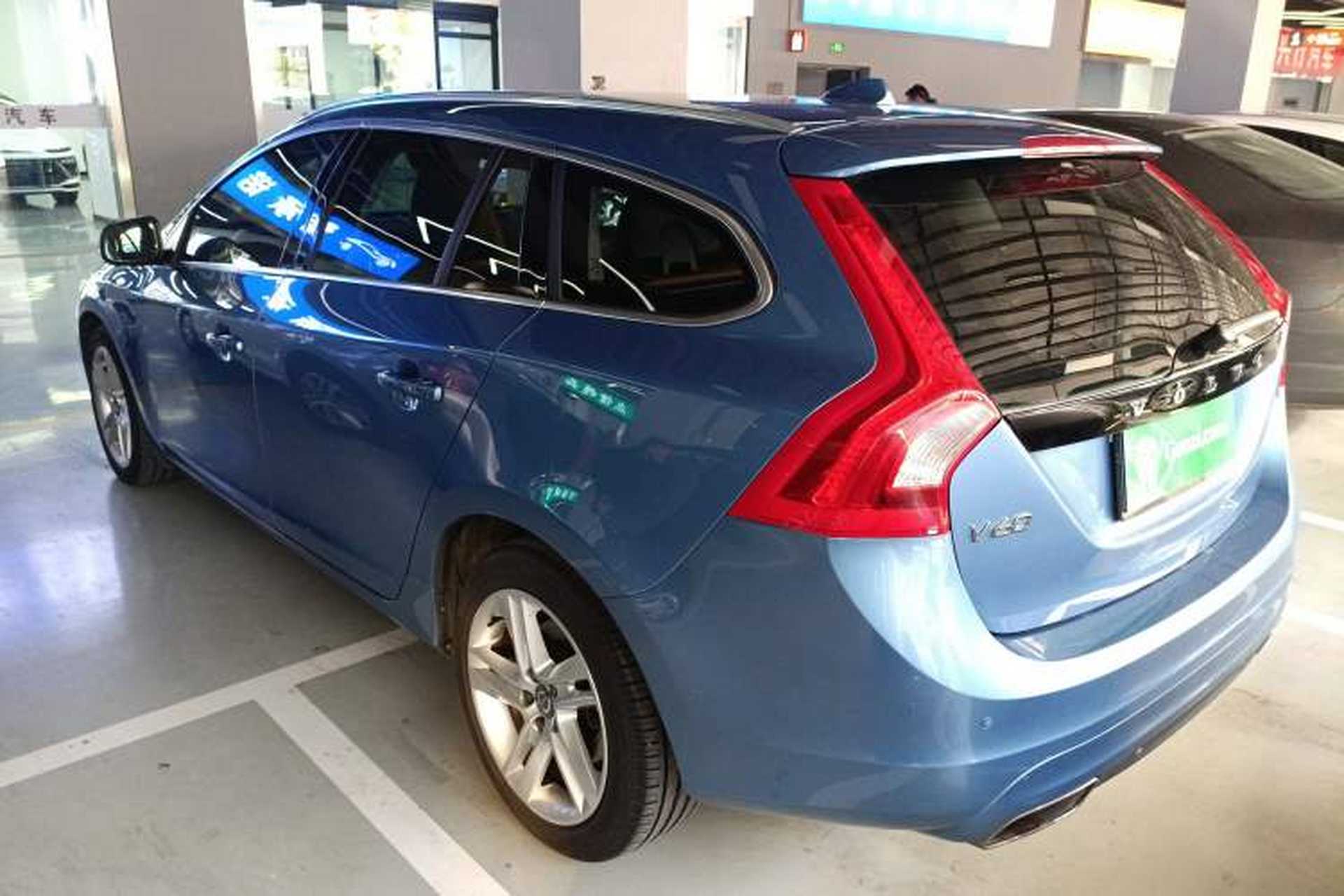 Used Volvo V60 2015 T5 Zhiya Edition Rear Left 45 Deg