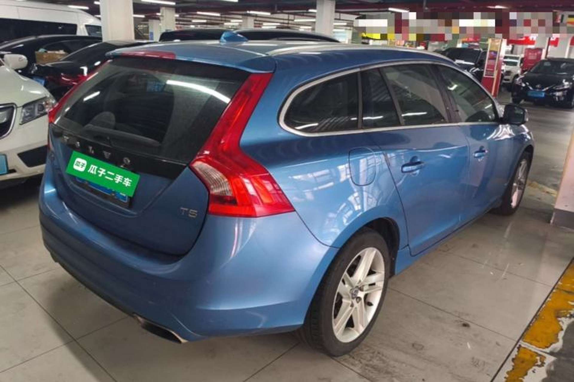 Used Volvo V60 2015 T5 Zhiya Edition Rear Right 45 Deg