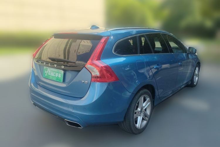 Used Volvo V60 2015 T5 Zhiya Edition Rear Right 45 Deg