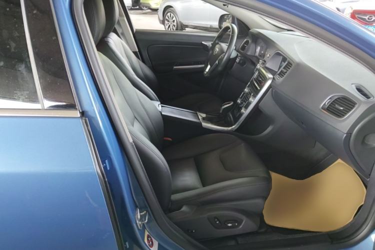 Used Volvo V60 2015 T5 Zhiyi Edition Right Front Seat