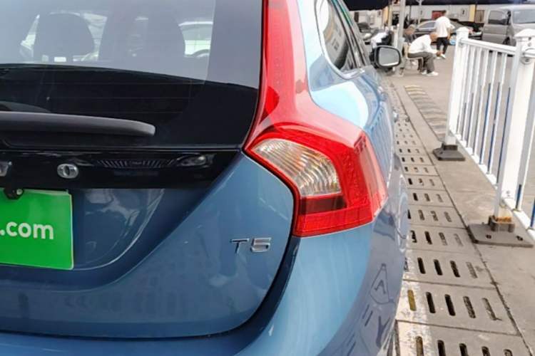 Used Volvo V60 2015 T5 Zhiyi Edition Right Rear Taillight