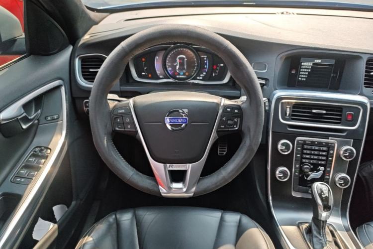 Used Volvo V60 2015 T5 Zhiyi Personalized Sport Edition Steering Wheel