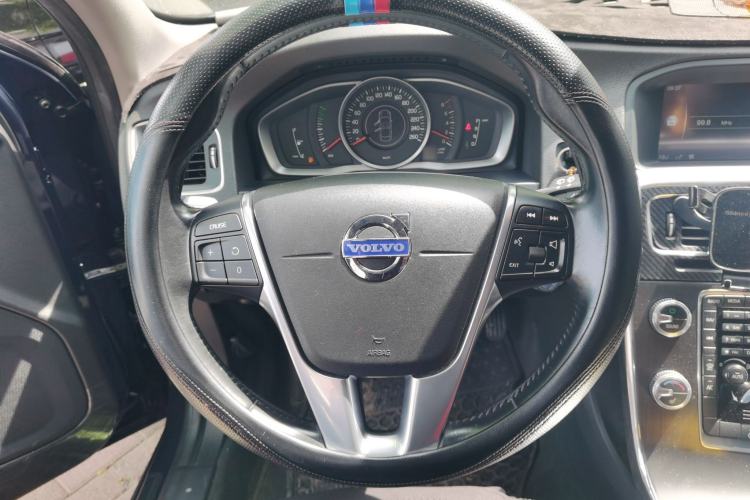 Used Volvo V60 2015 T5 Zhiyi Edition Steering Wheel