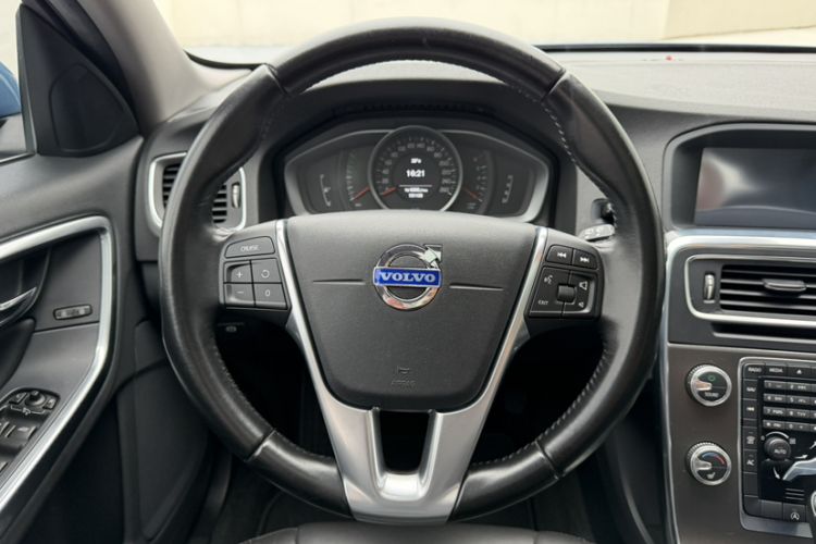 Used Volvo V60 2015 T5 Zhiyi Edition Steering Wheel