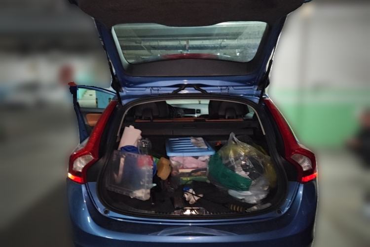 Used Volvo V60 2015 T5 Zhiya Edition Trunk