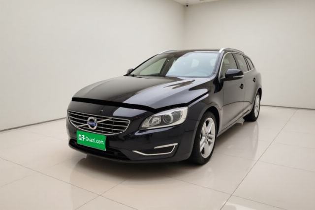 Ojetý Volvo V60 2015 T5 Zhiya Edition