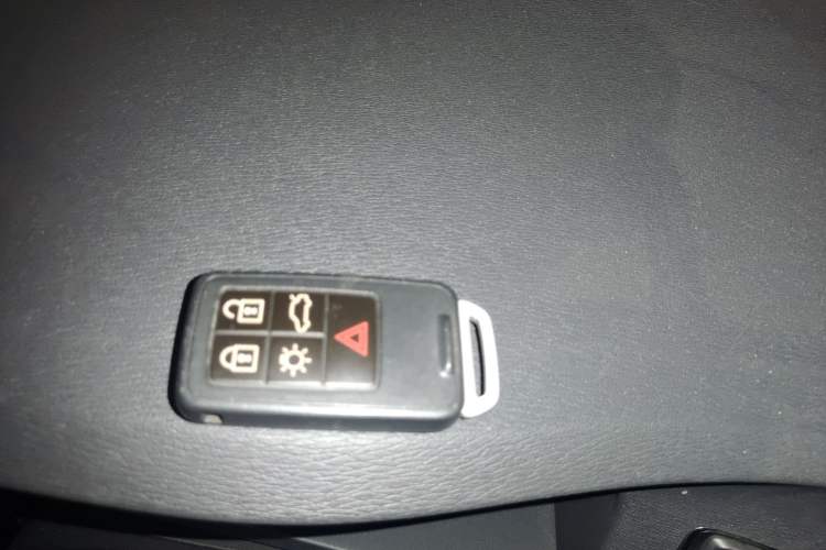 Used Volvo V60 2015 T5 Zhiyi Edition Vehicle Key