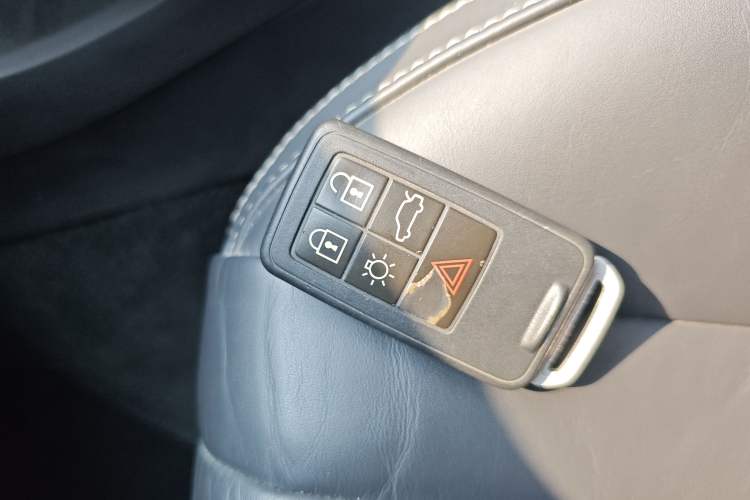 Used Volvo V60 2015 T5 Zhiyi Personalized Sport Edition Vehicle Key