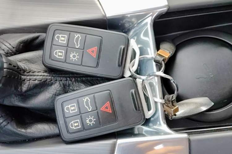 Used Volvo V60 2015 T5 Zhiyi Edition Vehicle Key