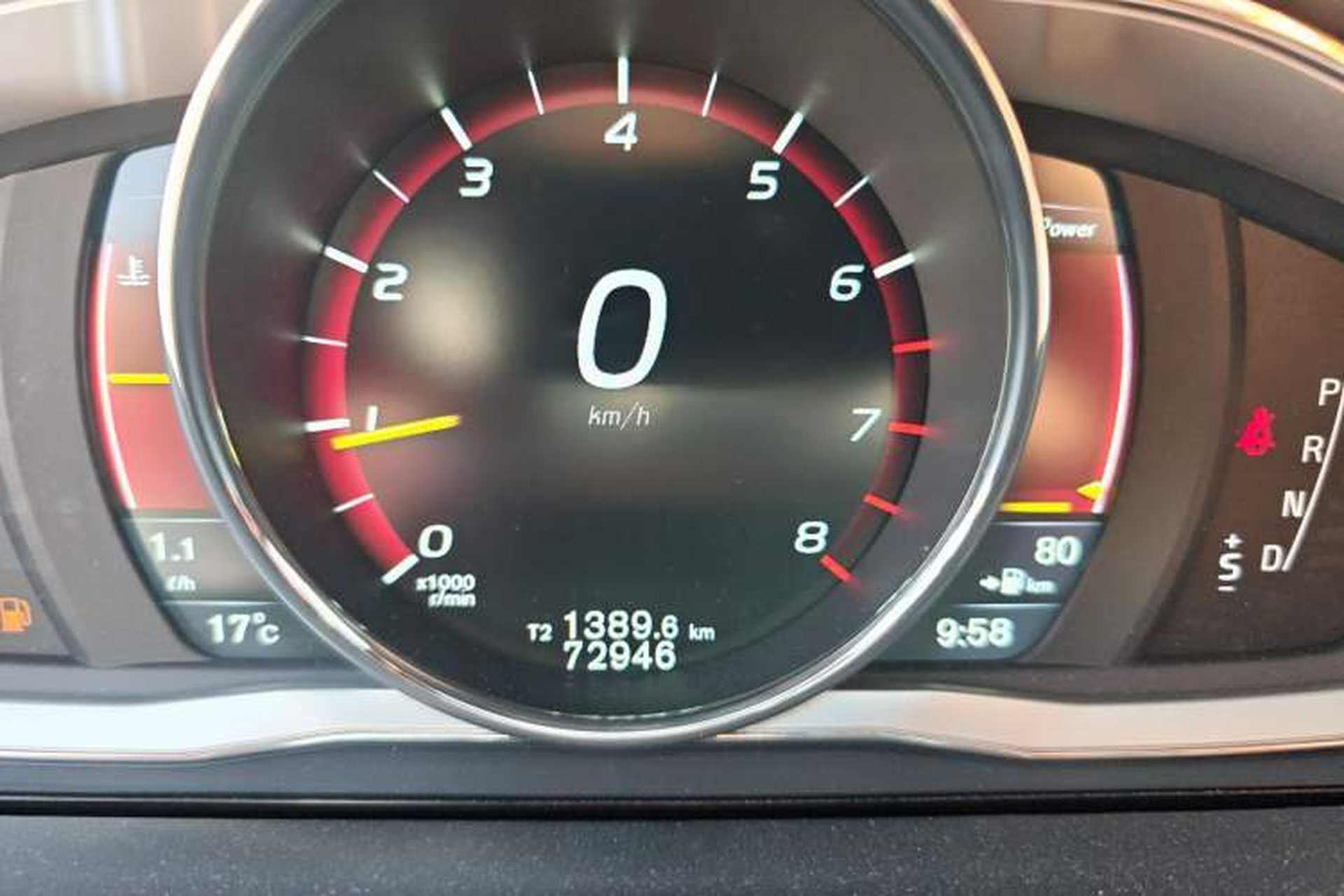 Used Volvo V60 2015 T5 Zhiya Edition Odometer Close Up