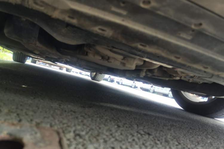 Used Volvo V60 2015 T5 Zhiyi Edition Chassis Front Right