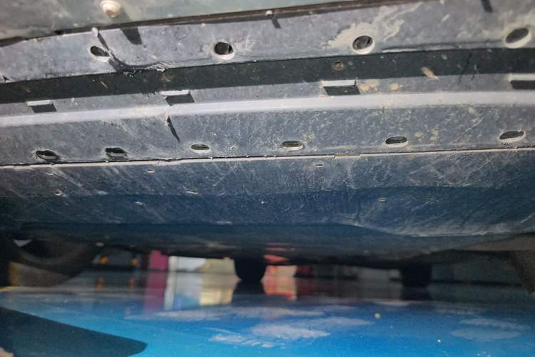 Used Volvo V60 2015 T5 Zhiya Edition Chassis Front