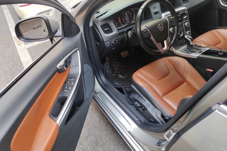 Used Volvo V60 2015 T5 Zhiya Edition Driver Seat