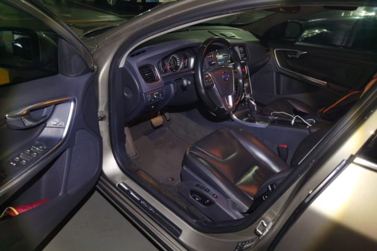 Used Volvo V60 2015 T5 Zhiyi Edition Driver Seat