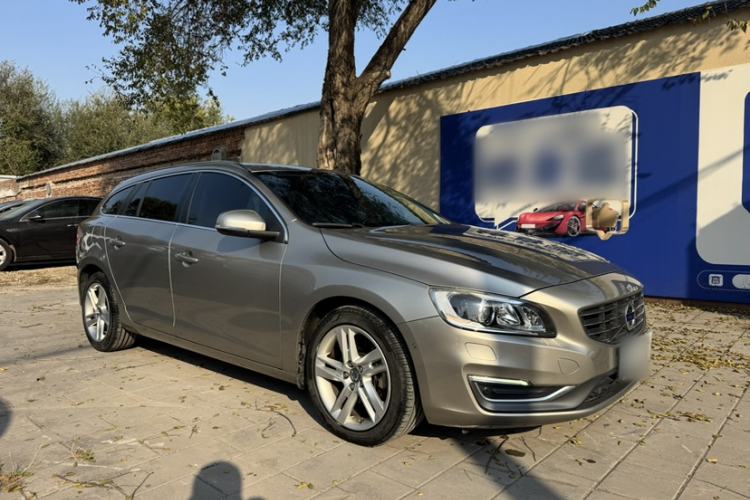 Used Volvo V60 2015 T5 Zhiya Edition Exterior 2