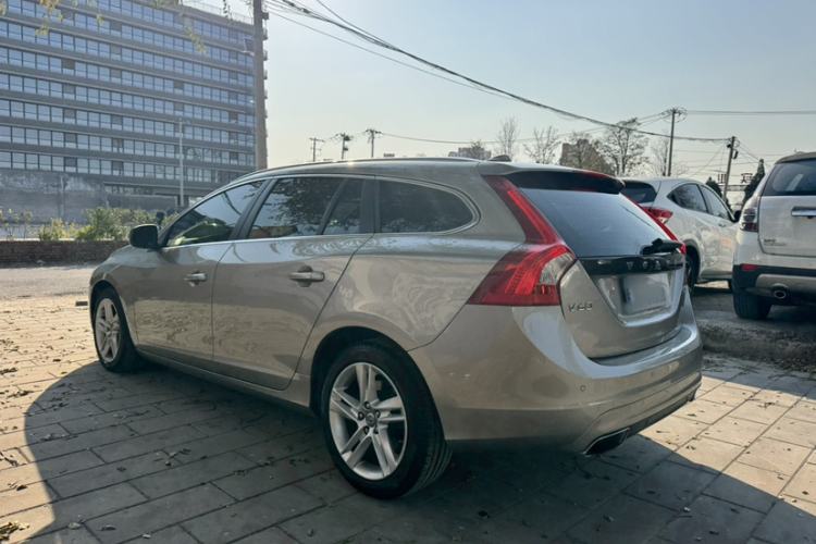 Used Volvo V60 2015 T5 Zhiya Edition Exterior 3