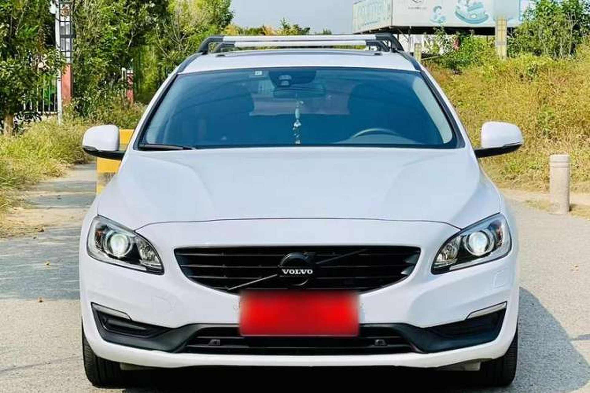 Used Volvo V60 2015 T5 Zhiyi Edition Exterior 4
