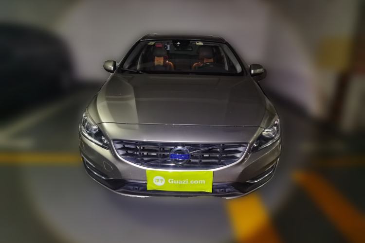 Used Volvo V60 2015 T5 Zhiyi Edition Front