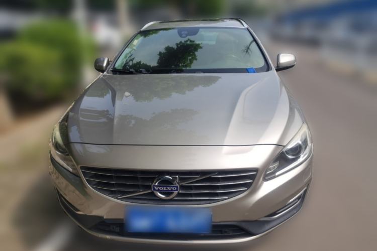 Used Volvo V60 2015 T5 Zhiyi Edition Front
