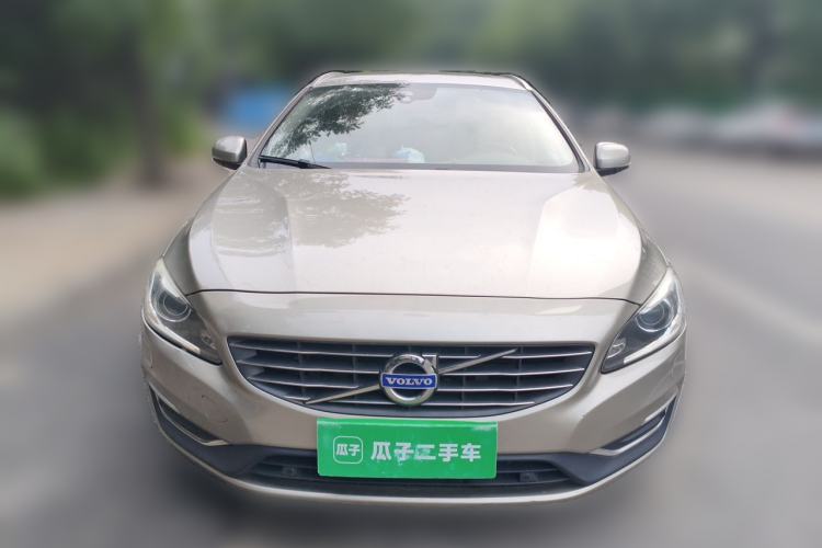 Used Volvo V60 2015 T5 Zhiyi Edition Front