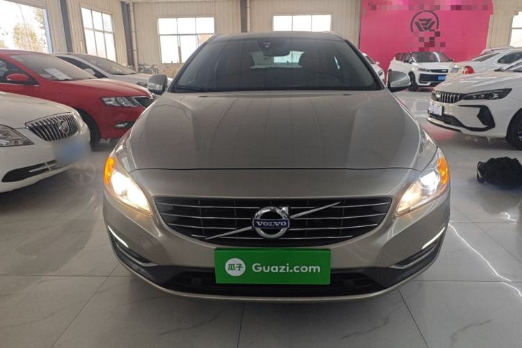 Used Volvo V60 2015 T5 Zhiya Edition Front