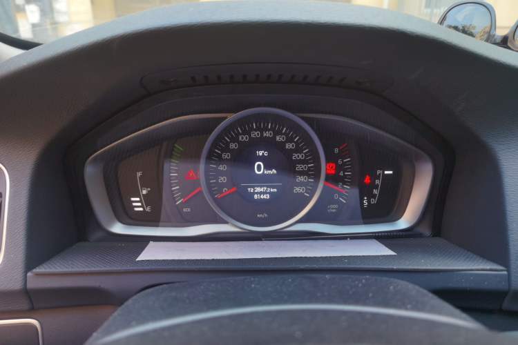 Used Volvo V60 2015 T5 Zhiyi Edition Instrument Cluster