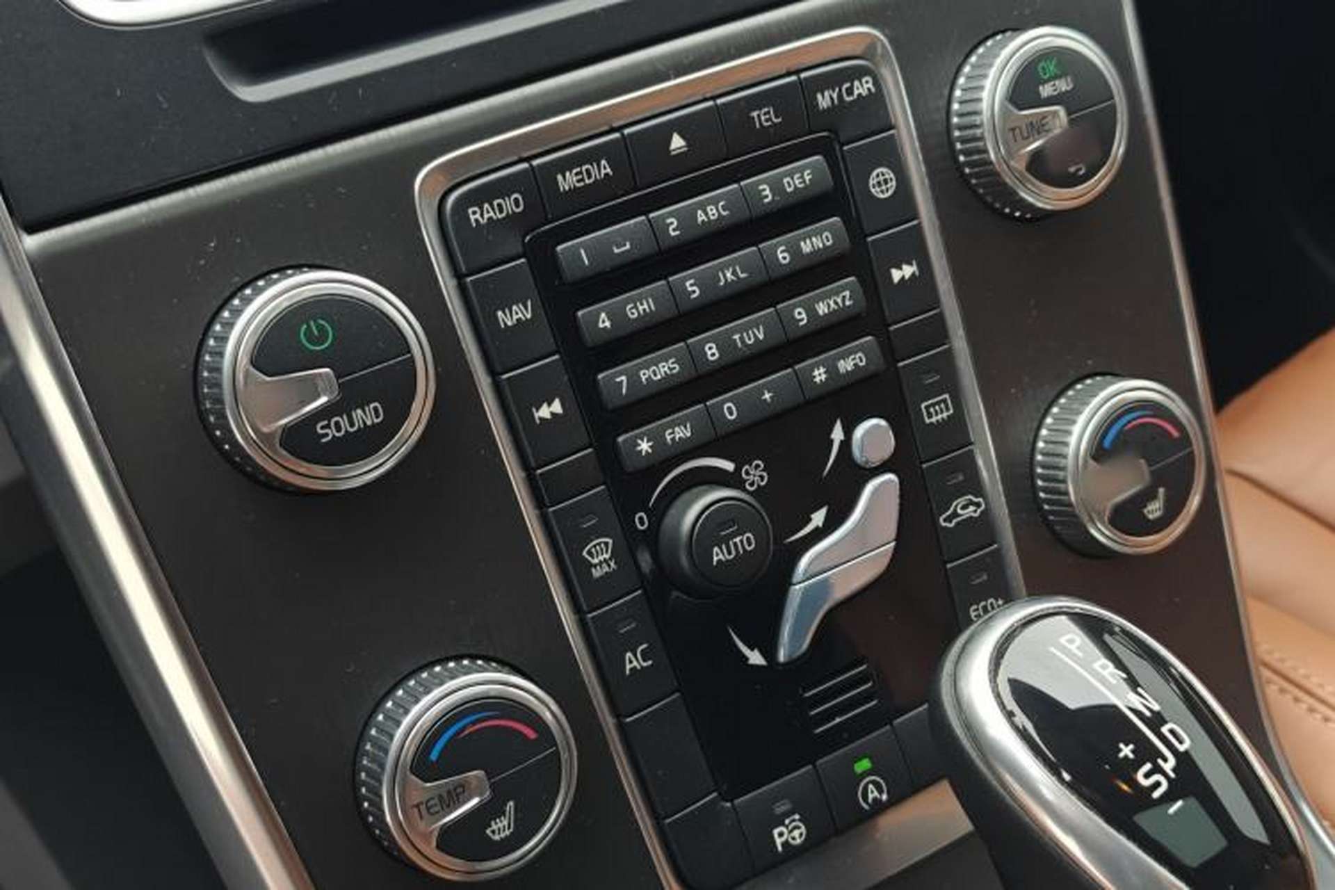 Used Volvo V60 2015 T5 Zhiya Edition Interior 4