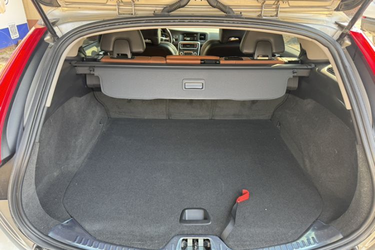 Used Volvo V60 2015 T5 Zhiya Edition Interior 8