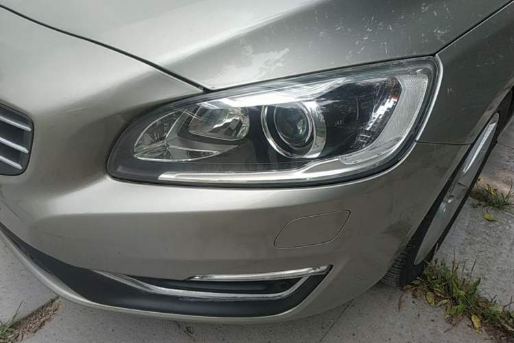 Used Volvo V60 2015 T5 Zhiyi Edition Left Front Headlight