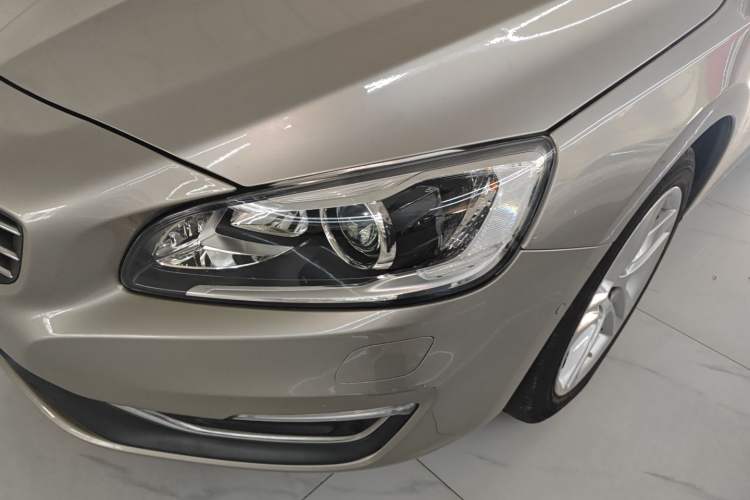 Used Volvo V60 2015 T5 Zhiya Edition Left Front Headlight