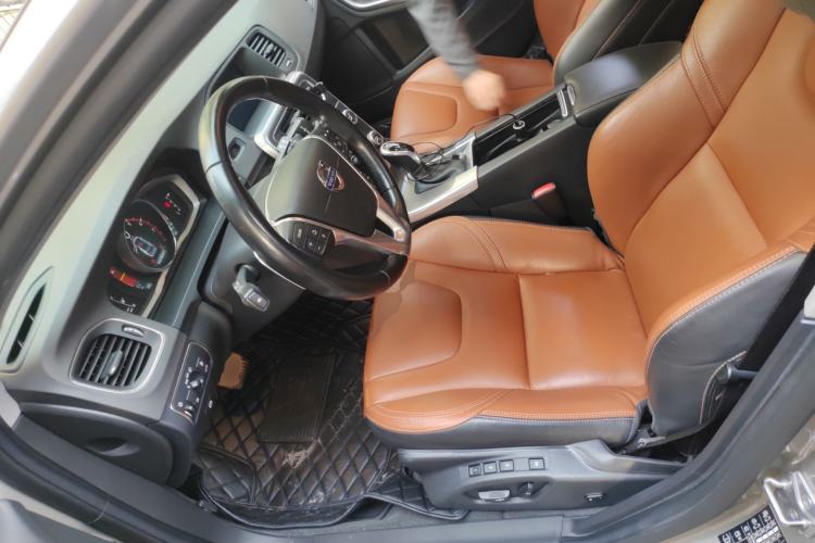 Used Volvo V60 2015 T5 Zhiya Edition Left Front Seat