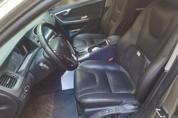 Used Volvo V60 2015 T5 Zhiyi Edition Left Front Seat