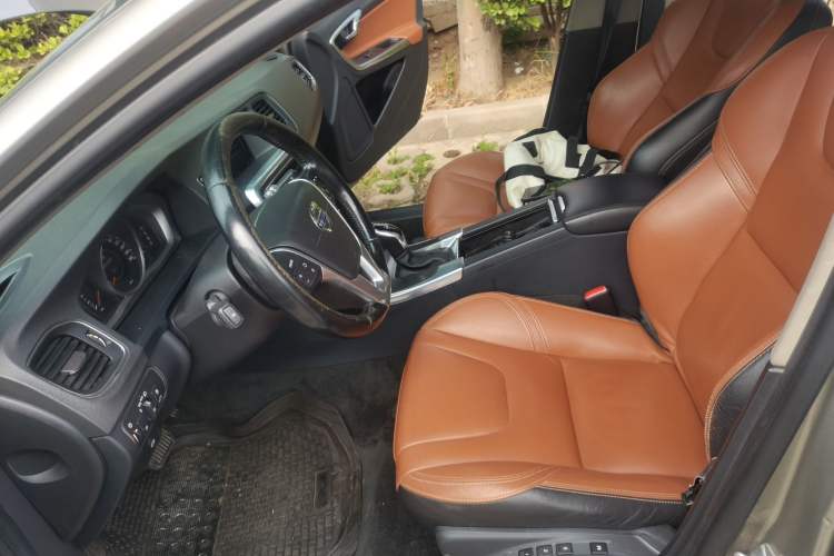 Used Volvo V60 2015 T5 Zhiyi Edition Left Front Seat
