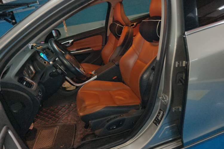 Used Volvo V60 2015 T5 Zhiya Edition Left Front Seat