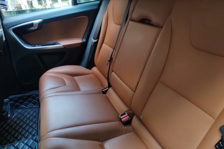 Used Volvo V60 2015 T5 Zhiya Edition Left Rear Seat