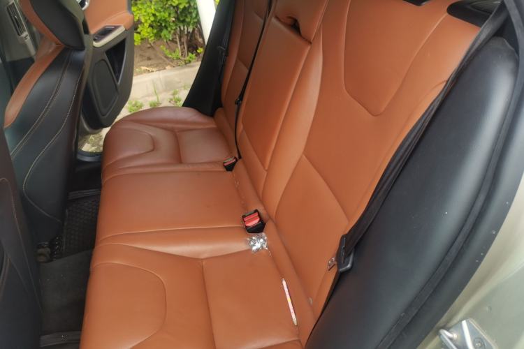 Used Volvo V60 2015 T5 Zhiyi Edition Left Rear Seat