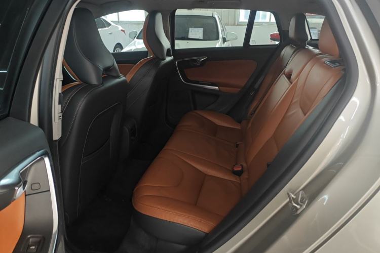 Used Volvo V60 2015 T5 Zhiya Edition Left Rear Seat