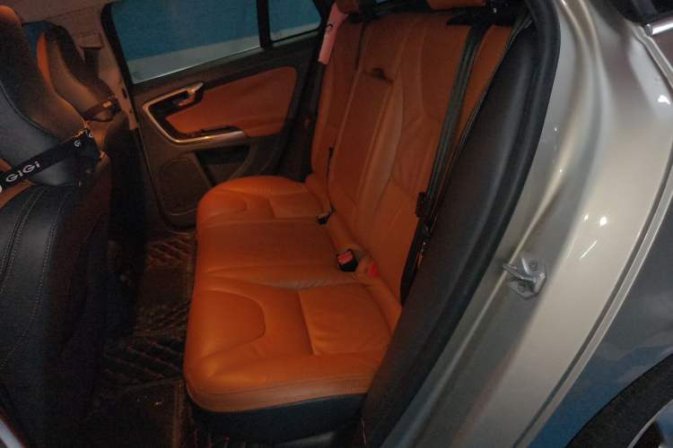 Used Volvo V60 2015 T5 Zhiya Edition Left Rear Seat