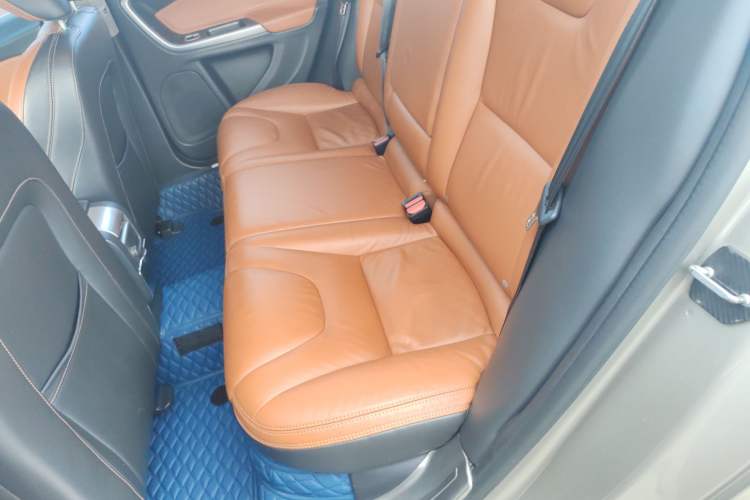 Used Volvo V60 2015 T5 Zhiya Edition Left Rear Seat