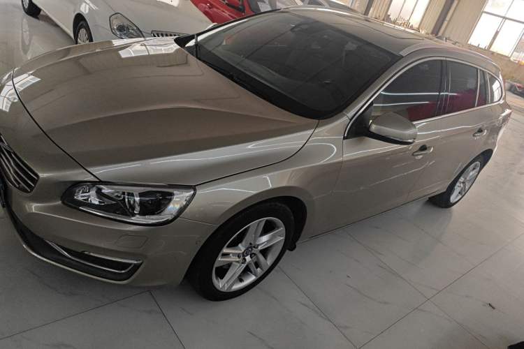 Used Volvo V60 2015 T5 Zhiya Edition Left Side