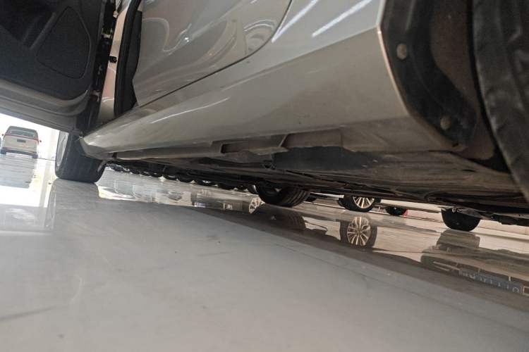 Used Volvo V60 2015 T5 Zhiya Edition Left Side Sill