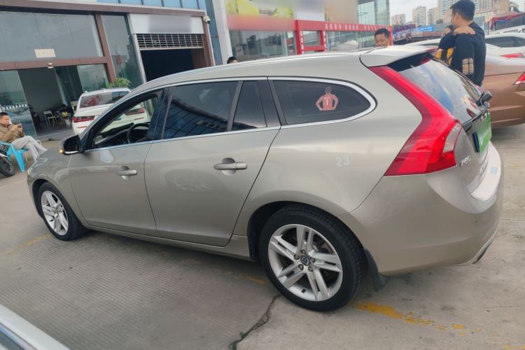 Used Volvo V60 2015 T5 Zhiya Edition Left Side