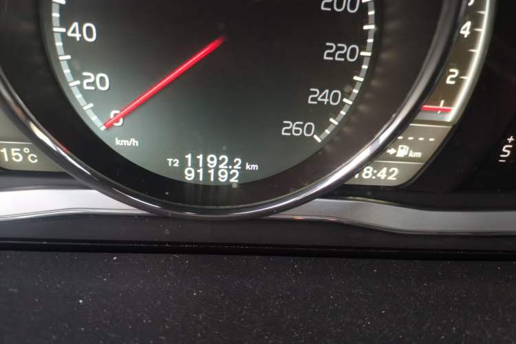 Used Volvo V60 2015 T5 Zhiya Edition Odometer Close Up