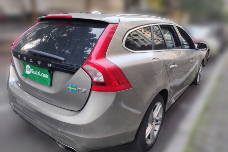 Used Volvo V60 2015 T5 Zhiya Edition Rear Right 45 Deg