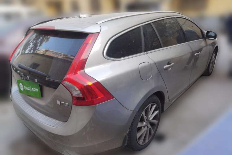 Used Volvo V60 2015 T5 Zhiyi Edition Rear Right 45 Deg